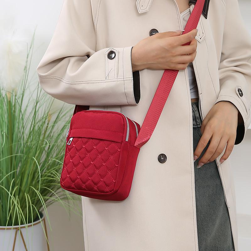 New messenger bag fashionable one shoulder messenger bag multi-layer large capacity women's small bag mother bag mobile phone
