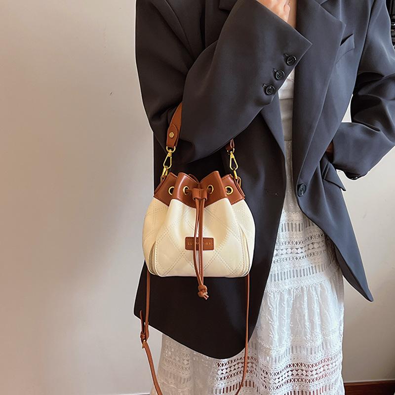 Geantă Găleată Mică Nouă Geantă de Sub Braț cu Contrast de Culoare Șnur Geantă Mică Crossbody Genți de Mână de Umăr pentru Femei