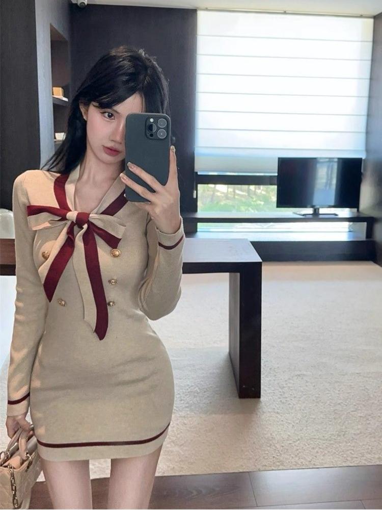 France Autumn Sexy Knit One Piece Dress Women V-neck Elegant Y2k Slim Dresses Female Korean Fashion Party Sweater Dress Winter
