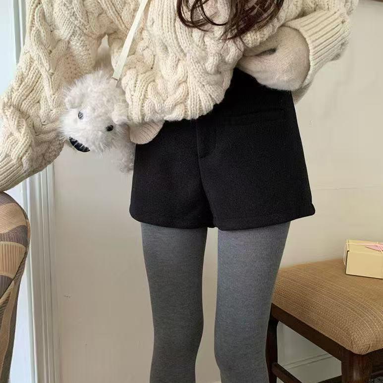 Women's High Waist Wool A-Line Shorts - Spring/Winter 2026 Collection