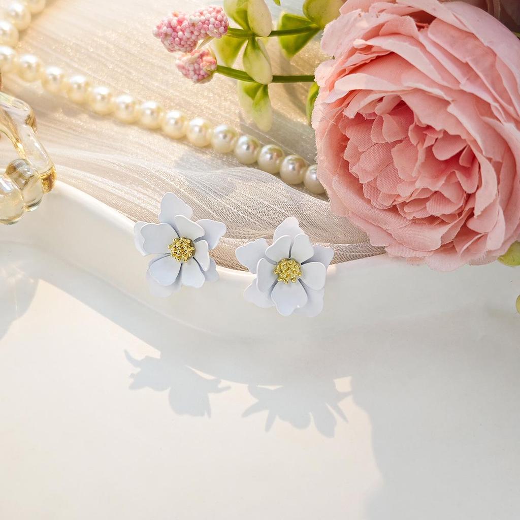 Cercei cu flori proaspete de primăvară: Design coreean cu petale în mai multe straturi pentru femei