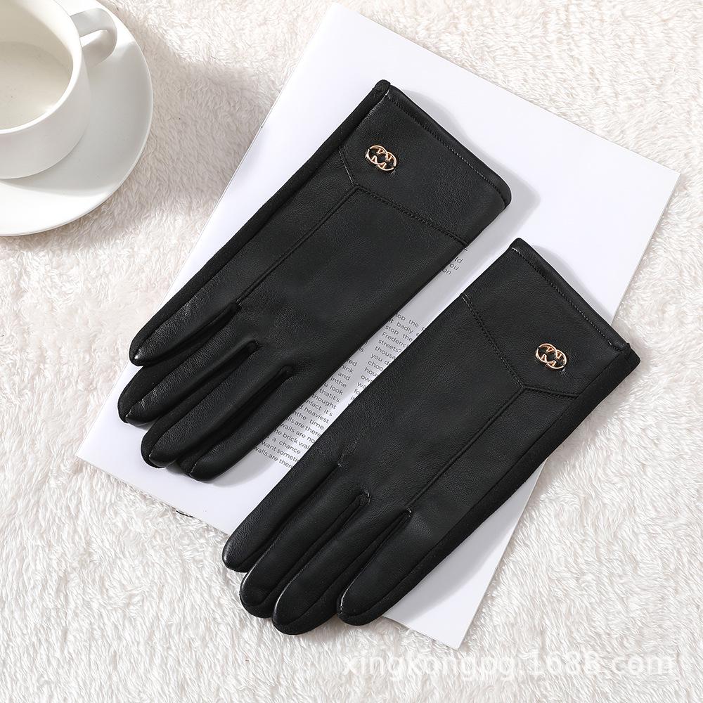 Women's Cute Windproof PU Leather Gloves: Winter Cycling, Driving & Touchscreen Compatible with Thick Velvet Lining