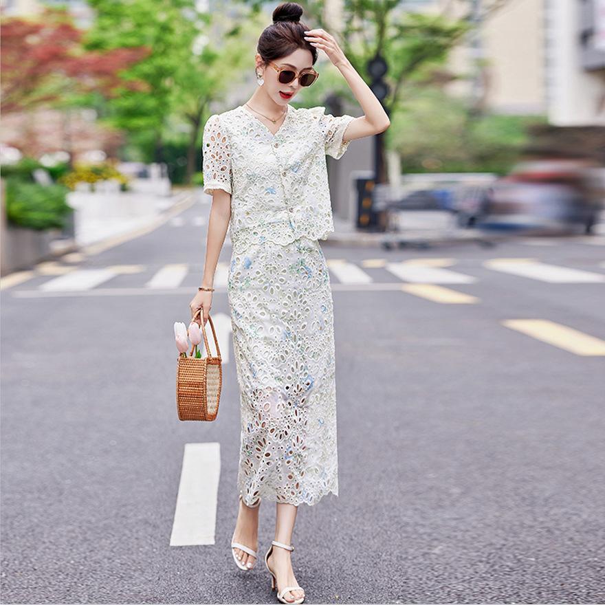 

Полый костюм женский летний новый дизайн темперамент светская львица топ с коротким рукавом юбка комплект из двух предметов XXL зелёный