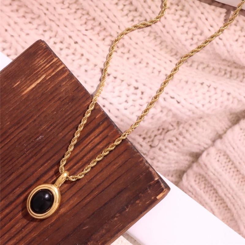 Vintage Oval Black White Brown Stone Charm Necklace Small Cute Pendant Necklaces Jewelry Gift for Women