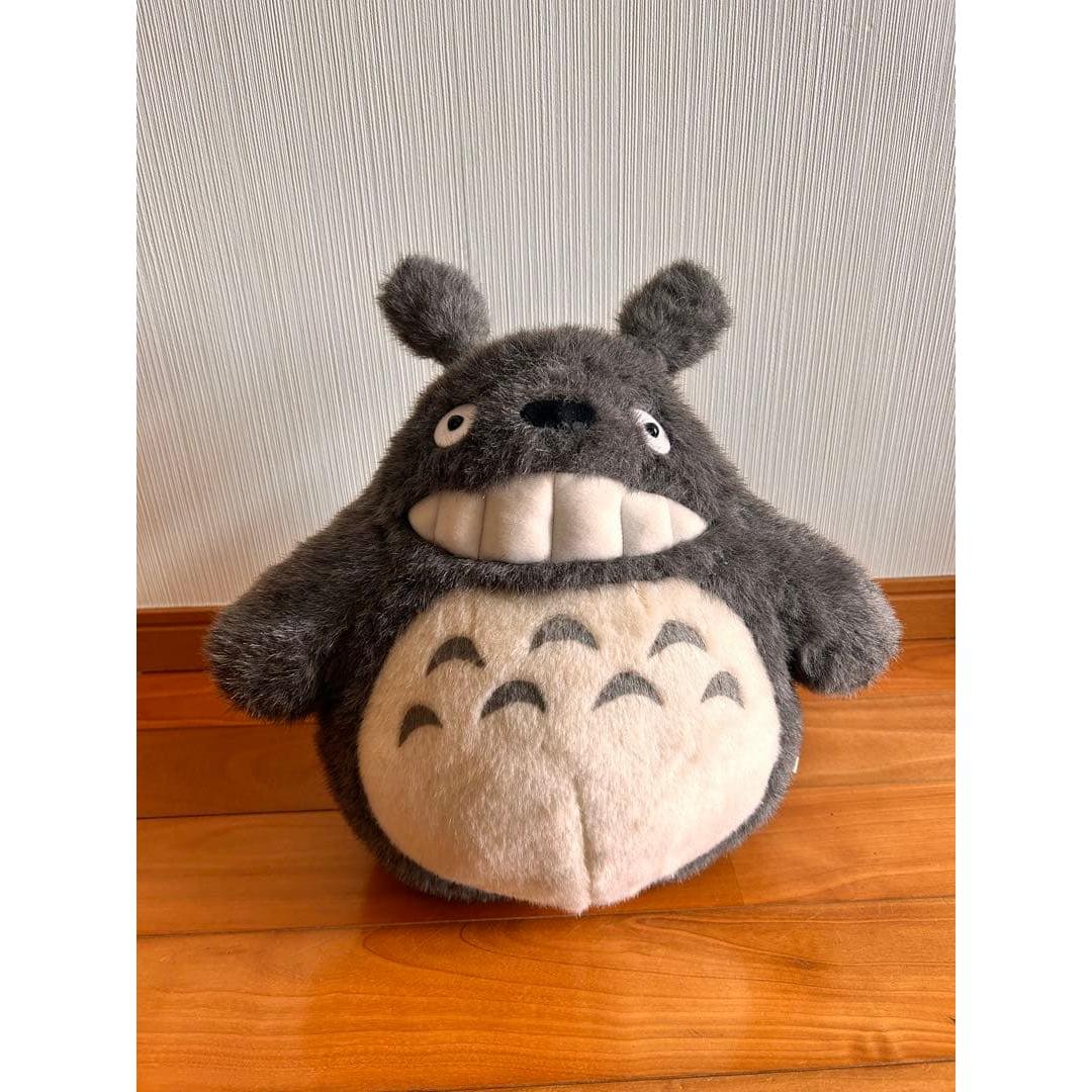 Good conditionGhibli Totoro stuffed animal