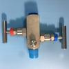 Stainless Steel EF-3 Integrated Two-Valve Group with 1/2NPT Connection