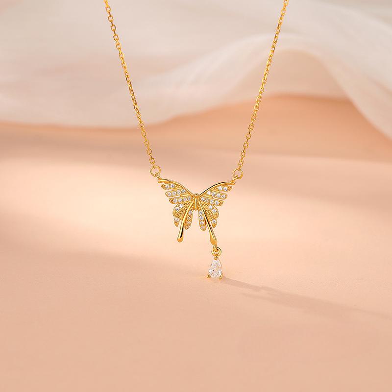 Fantasy Butterfly Necklace for Women: Light Luxury, High Grade, Exquisite Collar Chain, Exquisite Necklace Ornament