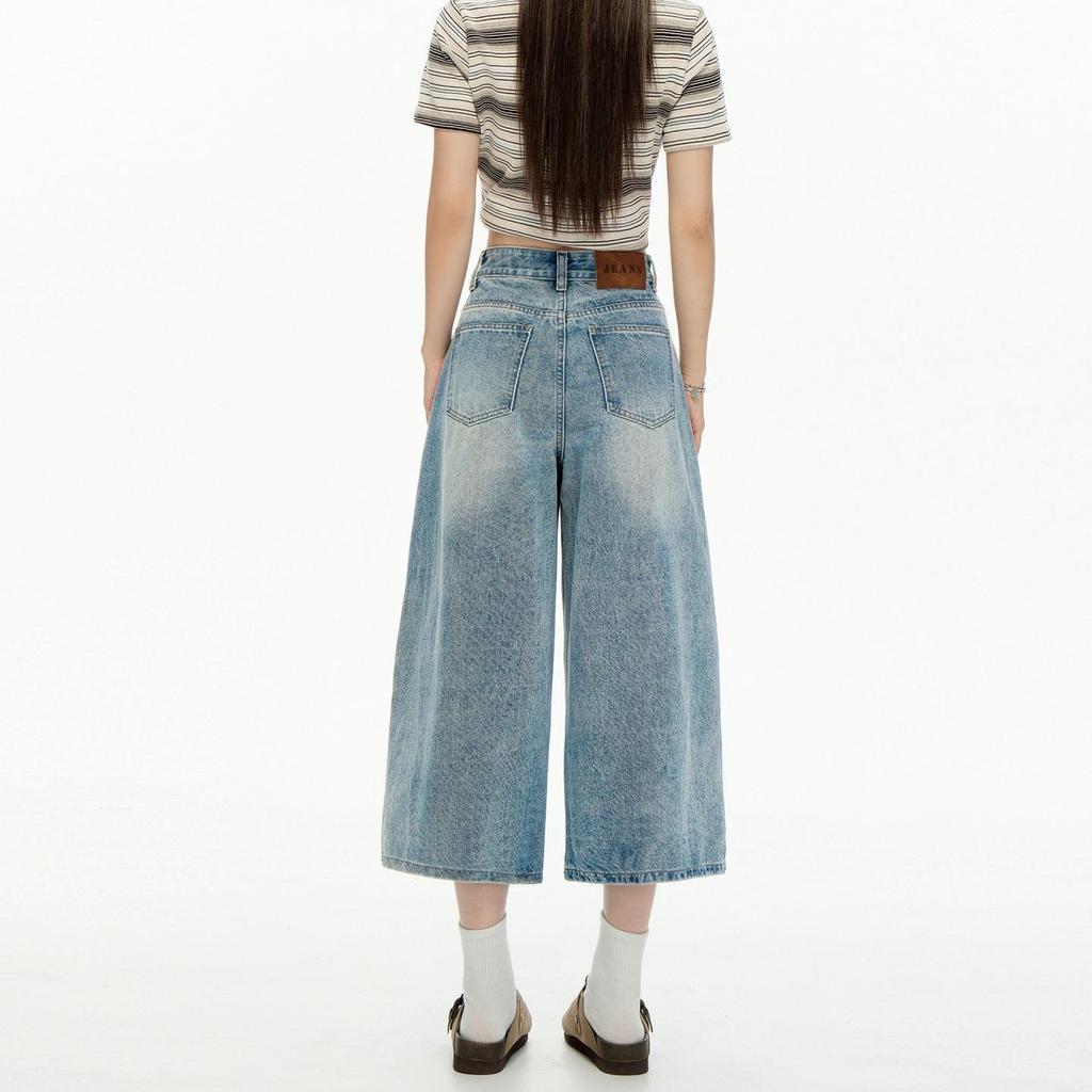 Women's Spring/Summer 2026 Light Blue Wide-Leg Jeans - Trendy, Slimming, Casual, and Fashionable.