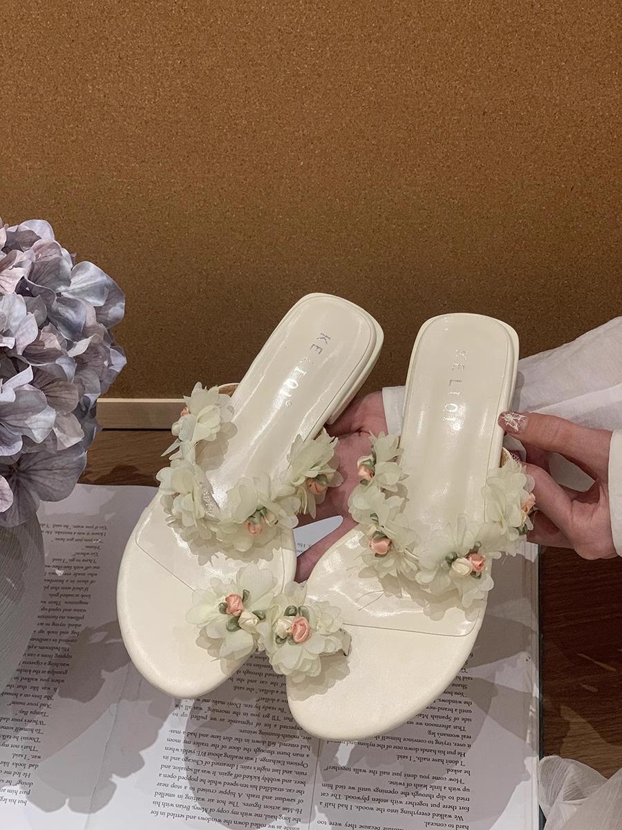 

New Chinese style cool slippers for women s outer wear 2025 new models with skirts, beautiful temperament, flower set toe slippers 40