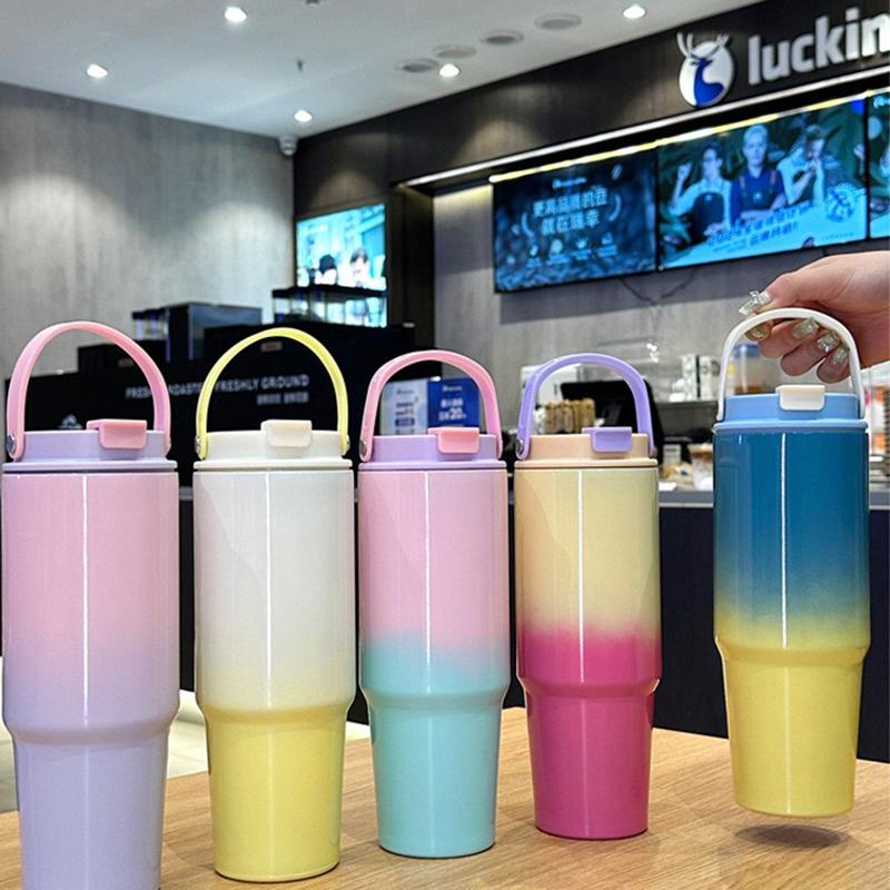 800ML Büyük Kapasiteli Açık Hava Pipetli Yalıtımlı Kupa Araba Paslanmaz Çelik Kupa Degrade Renkli Açık Hava Yürüyüş Spor Kupası