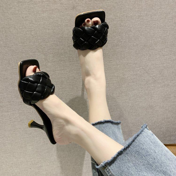 Summer New Woven Slippers Twist Mop One-character High-heeled Sandals Square-heeled Slippers