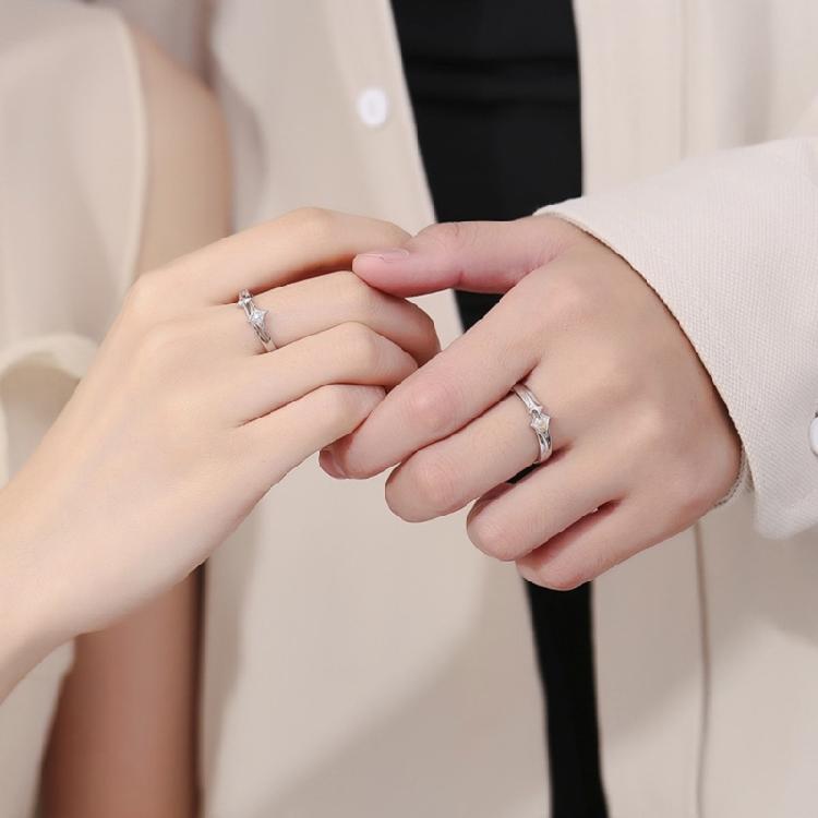 Elegant Star Couple Rings Designs for Trendy Lovers Offering Blend of Stylish and Sophistication for Trendy Women