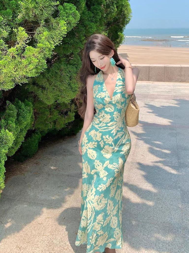 Beautiful beach dress seaside vacation French sleeveless neck waist blue neck collar dress halter dress women