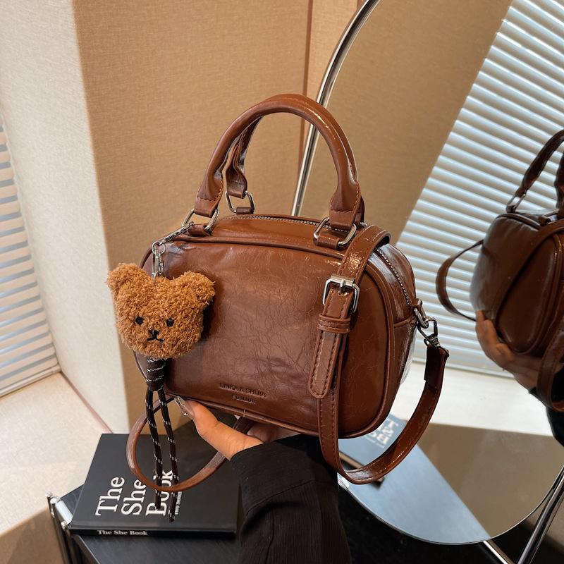Small Bag Women's Autumn and Winter Retro Versatile New Fashion Messenger Bag To Work Portable Small Bag