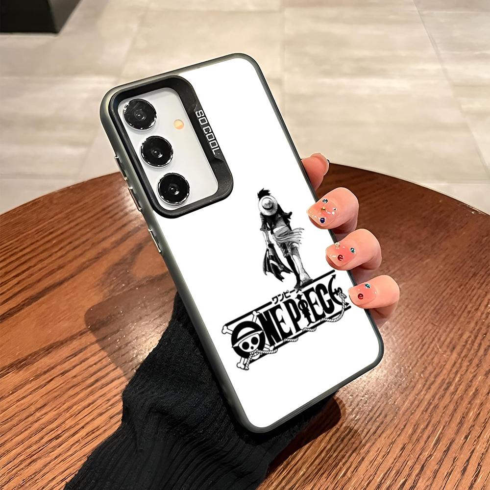 O-one Piece-e Phone Case For Samsung Galaxy S24 S23 S22 S21 S20 Note20 Ultra Plus Fe colored silver Cover