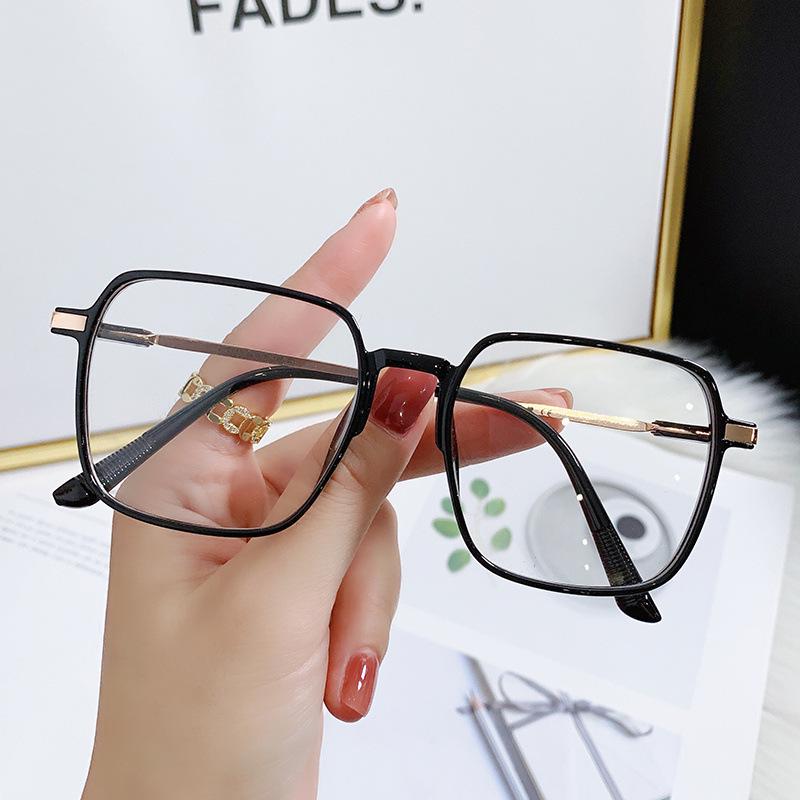 Retro Korean Blue Light Blocking Glasses - Non-prescription, Square Frame, Myopia-Friendly