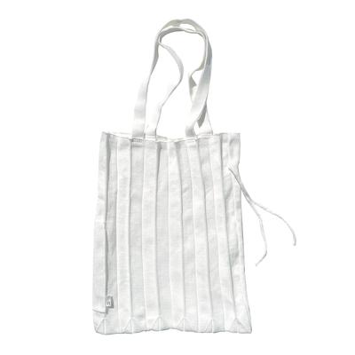 Knit Folding Pleated A4 Size Tote Bag EU A4 Souffle [Rootote] (Lame White)