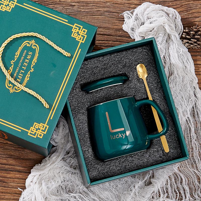 

Подарочная коробка на заказ к Празднику середины осени и Рождеству: Практичный набор детских сувениров для клиентов