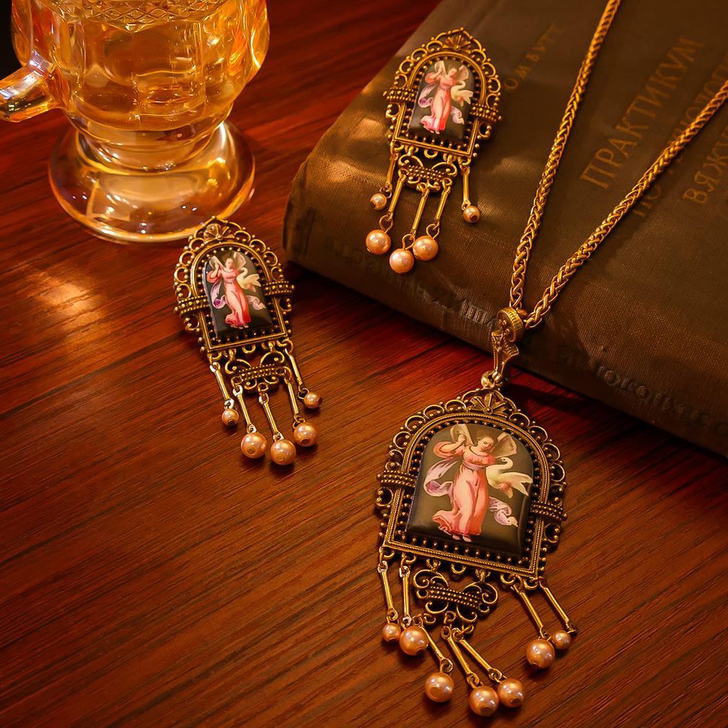 Medieval Retro Court Style Temperament Imitation Pearl Necklace Fringed Stud Earrings Replica Ethnic Style Earrings