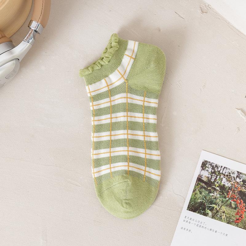Ladies Summer Thin Simple and Comfortable with Sweet Small Fresh Light Mouth Green Socks