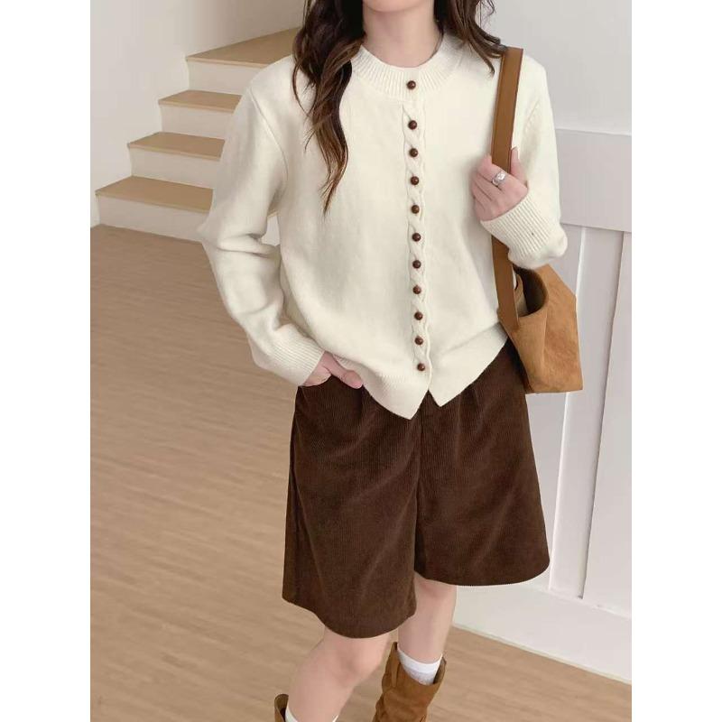 

Autumn and winter new round neck slim soft long-sleeved top casual versatile loose multi-button knitted top trendy One size