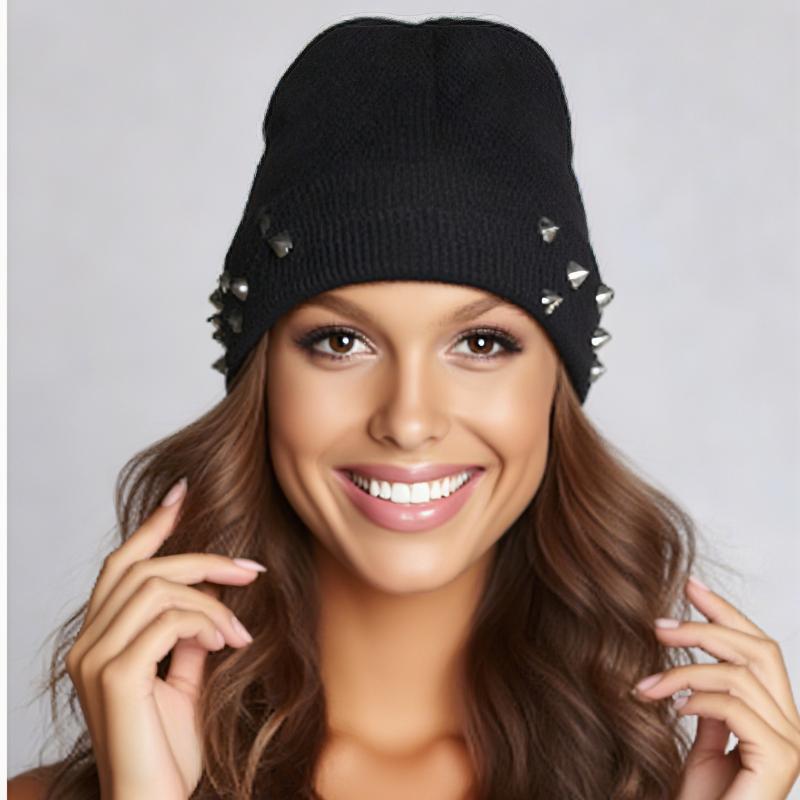 

1 шт. Шапка вязаная в панк-стиле, украшенная заклепками, Высококачественная винтажная теплая шапка-бини Y2K однотонного черного цвета, Модная для повседневной носки в течение всей зимы One Size чёрный