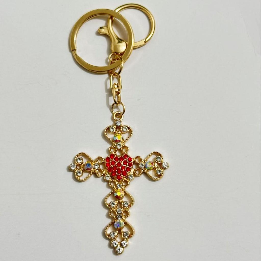 Stylish Heart Rhinestone Keychain Pendant for Bags and Cars