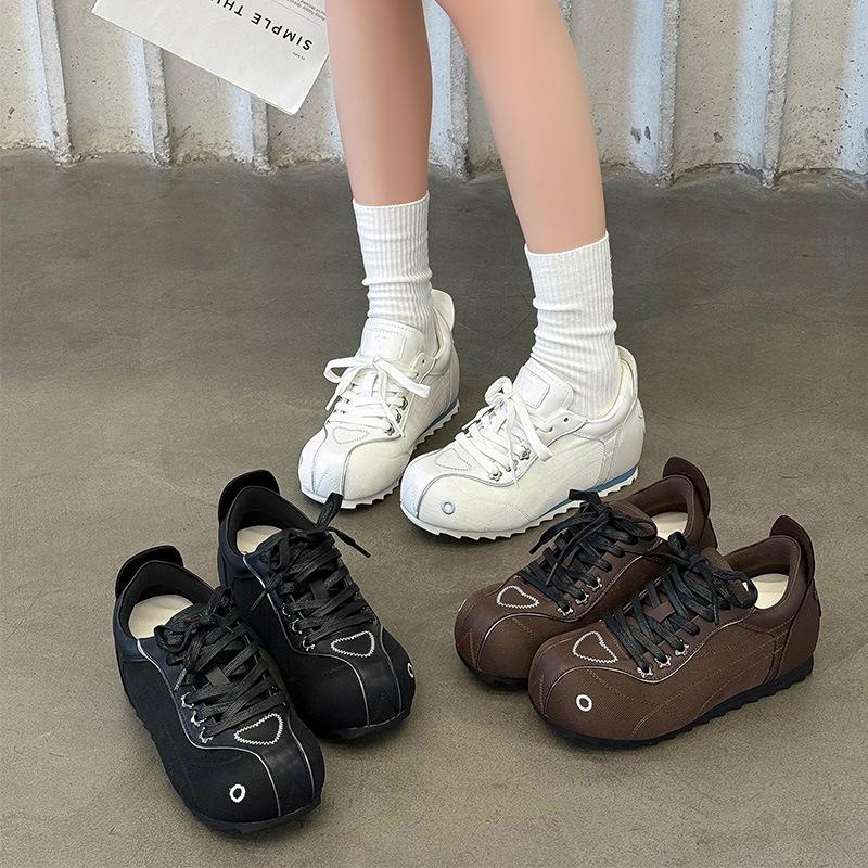 Leisure sports little white shoes women's 2025 autumn new leather lightweight breathable comfortable Forrest Gump shoes flat-bottomed German training