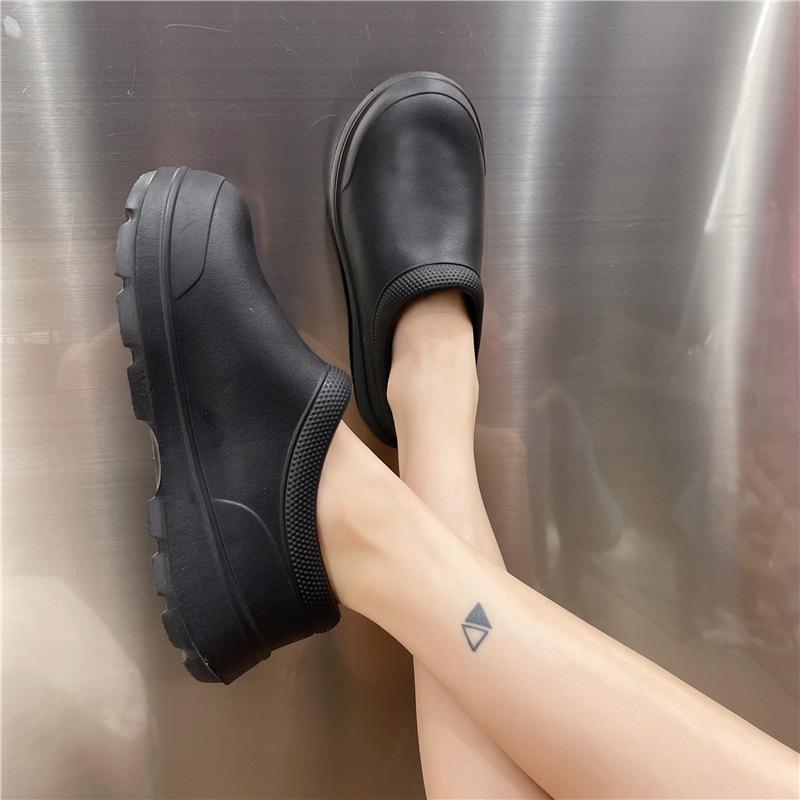 

2024 Новая мужская и женская рабочая обувь EVA Легкие сандалии для мастерской на воде из резины Однотонные простые туфли для медсестер 44-45 чёрный