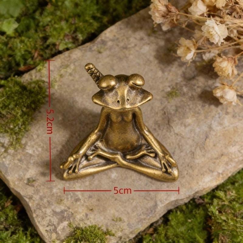 Alloy Zen Meditation Frog Statue Aesthetic Vintage Texture Small Decor for Tea Table Home Office Gift