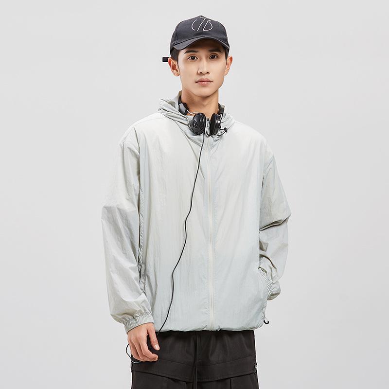 Japanese ultra-light sunscreen clothing women's UV protection summer men's skin clothing breathable sunscreen clothing hooded jacket