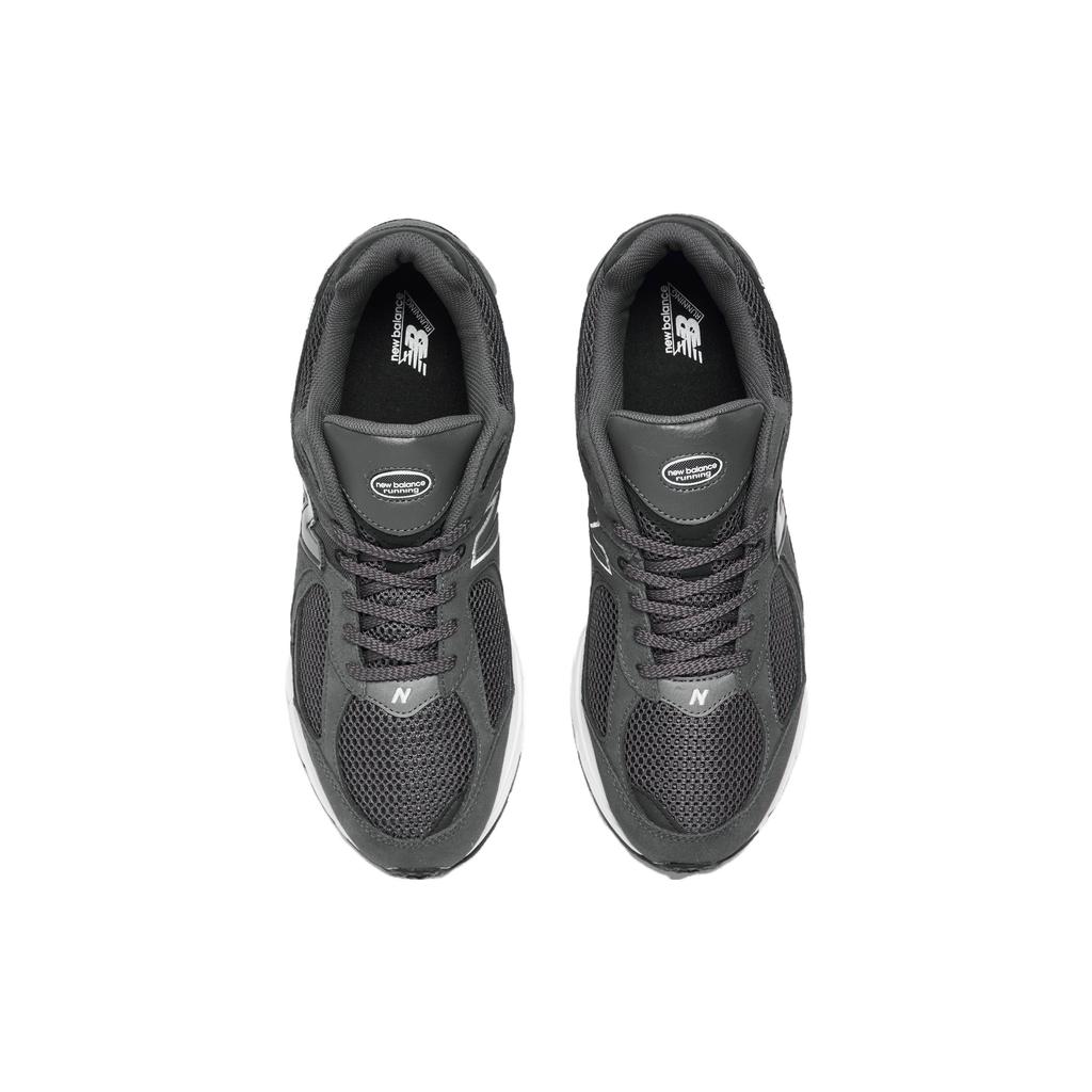 New Balance 2002R Magnet Men Sneakers Grey Black M2002RMT