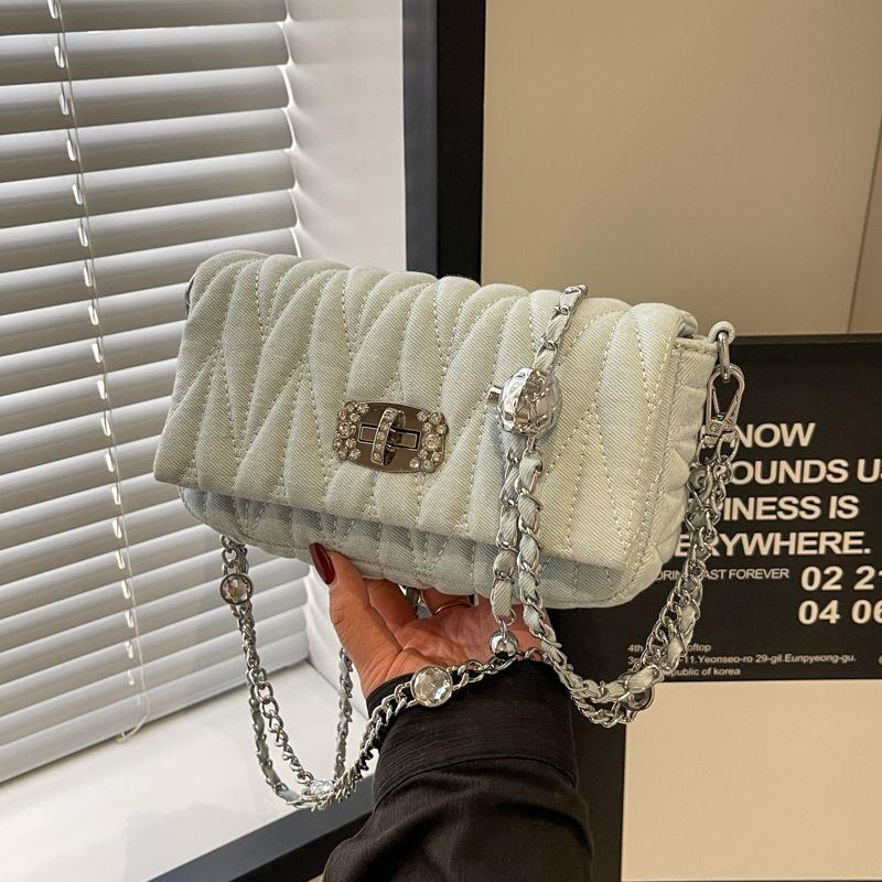 Bag Women's New Versatile Chain Crossbody Bag One Shoulder Small Square Bag