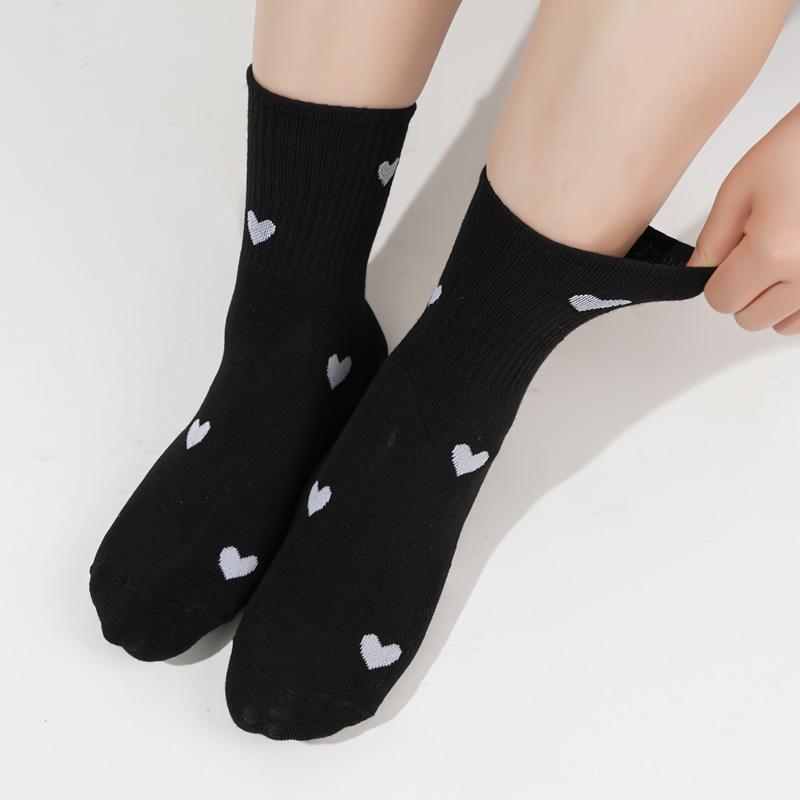Woman Socks Spring Autumn Middle Tube Casual Sock Cute Heart Female Breathable Fashion Comfortable Striped Socks