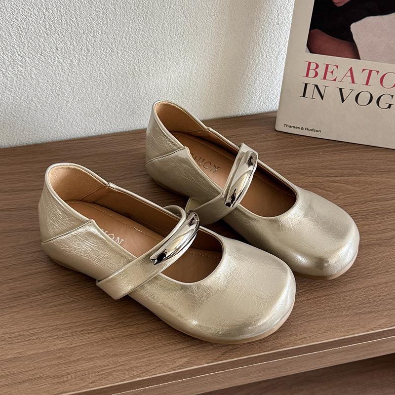

Women s thick-soled heightening metal buckle one pedal two wear retro versatile Mary Jane shoes small single shoes 39 шампанского