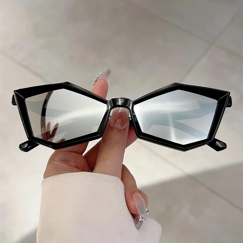 Irregular Rim Punk Sunglasses Men New Fashion Mirror Outdoor Shades Women Futuristic Brand Design Anti-UV Sun Glasses