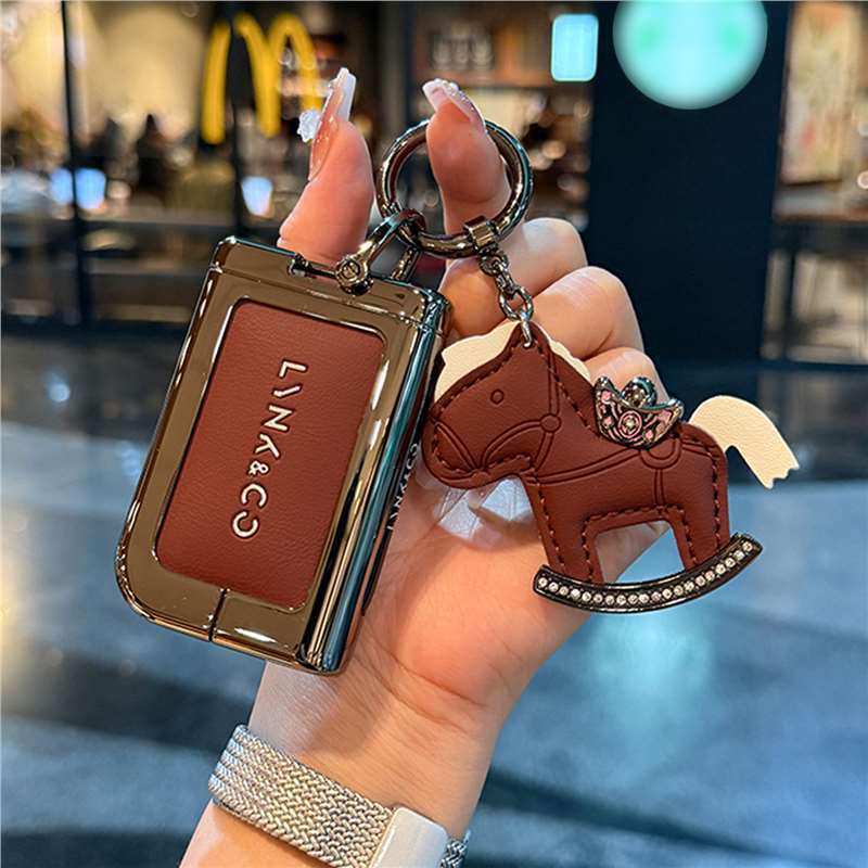 Lynk & Co 06 Luxury Leather & Metal Key Cover for 25 Models - Full Protection & Secure Fit