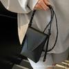 2025 New Korean Version of Simple Vertical Mobile Phone Bag Niche Design Messenger Bag Ins Versatile Fashion Commuter Bag