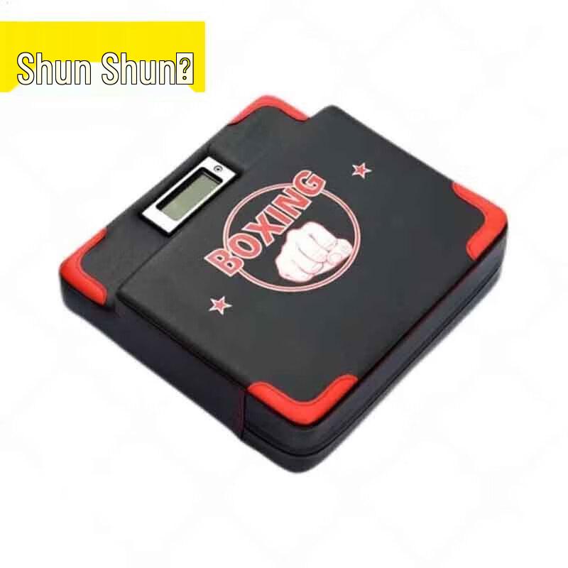 Tester síly úderu v boxu