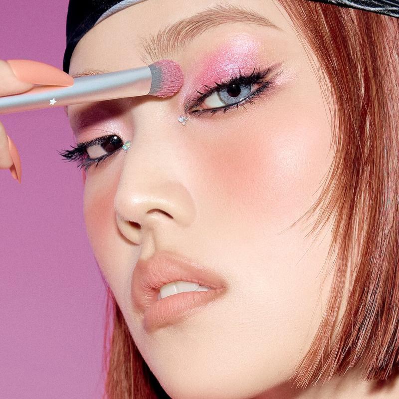 TWO SLASH FOUR Odd Balance Lidschattenpalette 11,4g