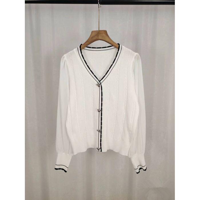 V-neck Patchwork Women's Short, Stylish, Thin Long-sleeved Top