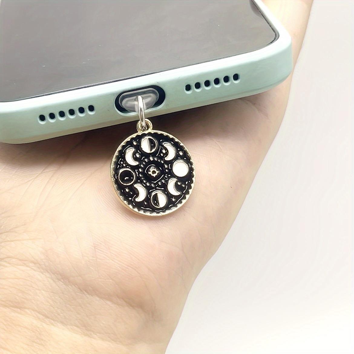 

1 шт. Пылезащитная заглушка для мобильного телефона Type-C, украшение, классический стиль, подвеска в виде круглой пластины Инь Ян, заглушка для пыли для отверстия мобильного телефона For iphone charging port