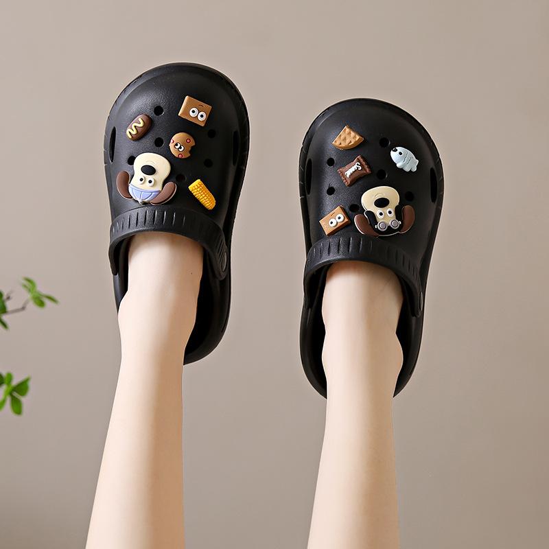 Thick-soled hole shoes for women to wear in summer, soft-soled non-slip new beach nurse baotou semi-cool slippers