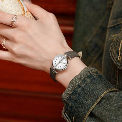Light Luxury New Fashion Business Simple Ladies Watch Roman Round Dial Calendar Retro Quartz Watch