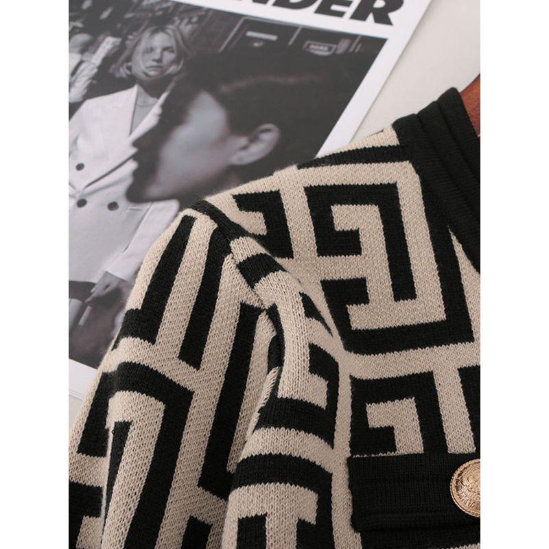 French Style V-neck Knit Cardigan Women's Spring Color Matching Plaid Outdoor 2025 New Graceful High Sense Outerwear Top