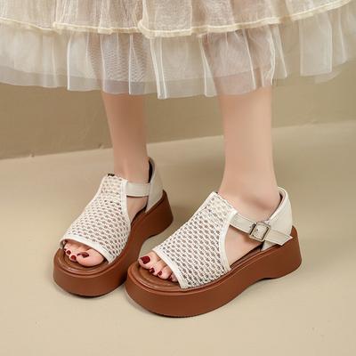 Moda 2025 Nowe Damskie Skórzane Sandały Plus Size z Odkrytymi Palcami Rzymskie Gruba Podeszwa Płaskie Sandały Ażurowe Oddychające Komfortowe