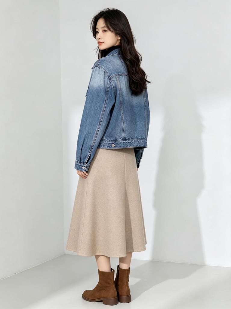 Xin Ge Women's Gradient Denim Jacket - Relaxed Fit, Washed Blue, Slimming, Versatile Lapel Style for Commute.