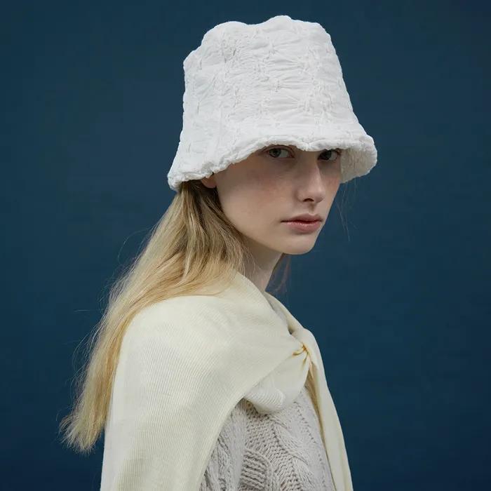 WAVY LAMPSHADE HAT_PUFF CREAM