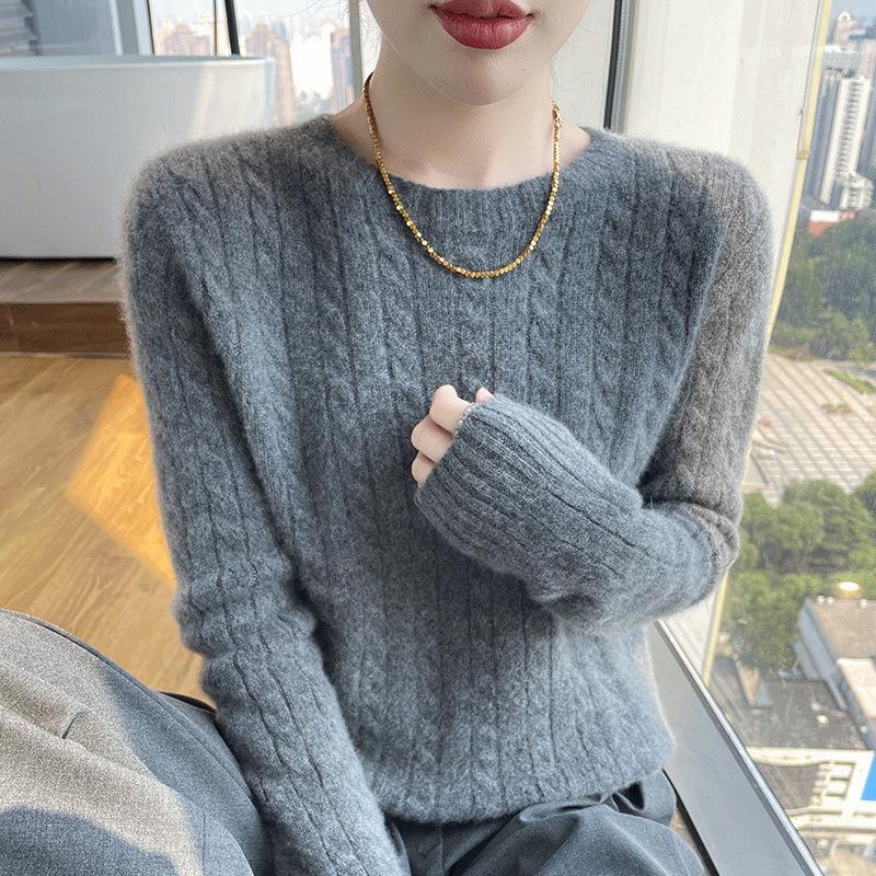 Women's 100% Pure Wool Cable Knit Sweater – Autumn/Winter Loose Fit with Round Neck, Fashionable and Versatile Knit Base Layer.