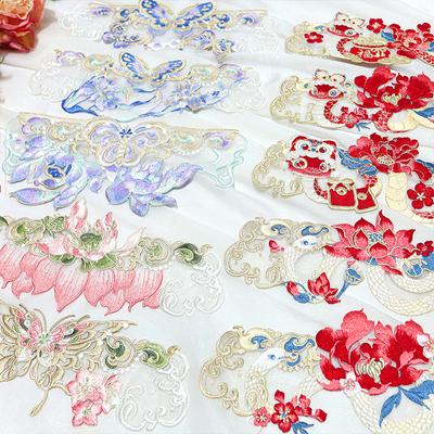 Aksesuarlar – Kravatlar, papyonlar, yakalar ve manşetler